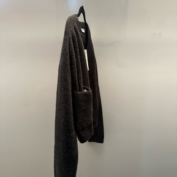 Zara brand new. Size medium - Picture 5 of 7